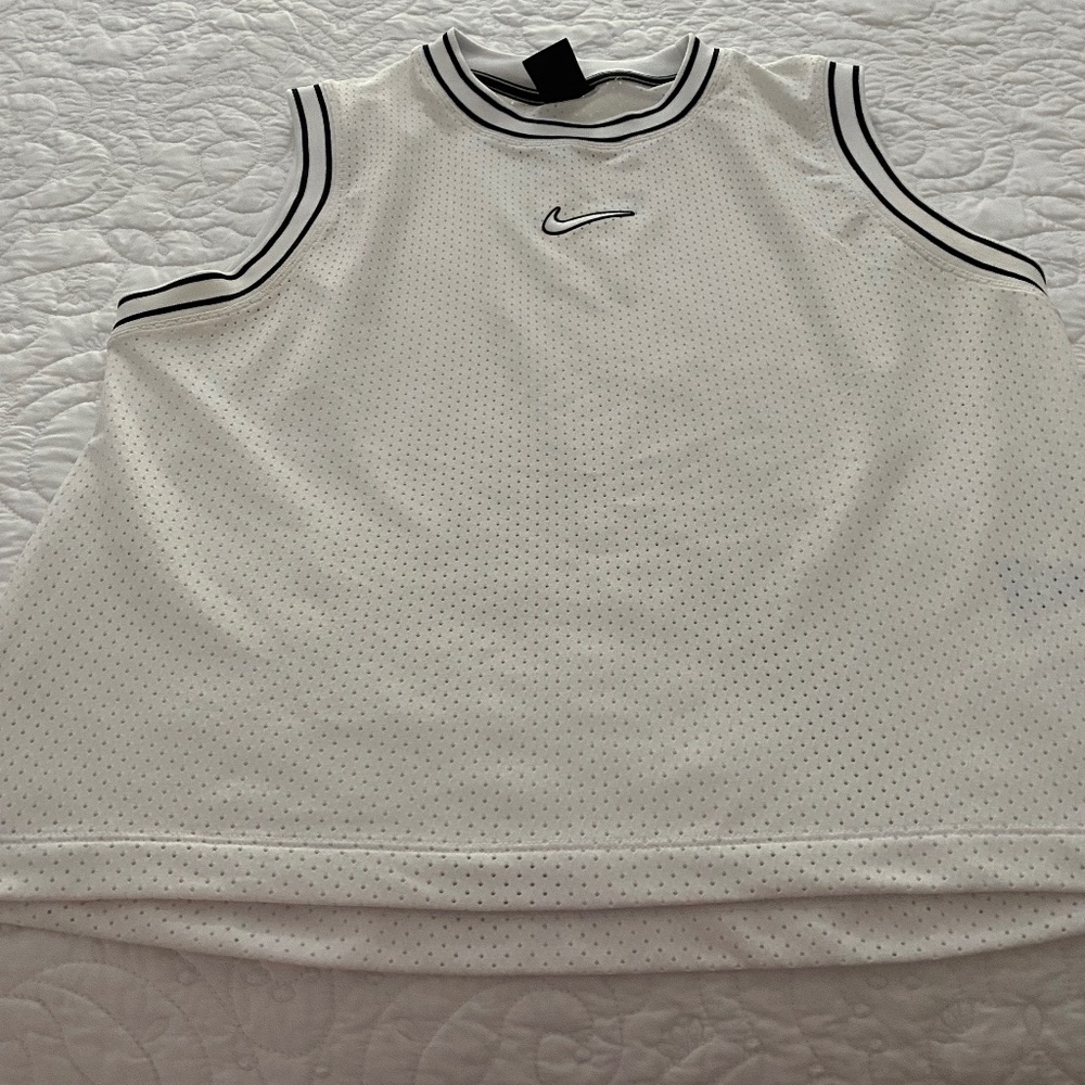 Nike sleeveless top